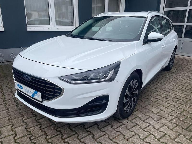 Weiß Gebraucht 2022 Ford Focus Titanium Kombi | 21.199 € (Guter Preis) - Bild 1/4