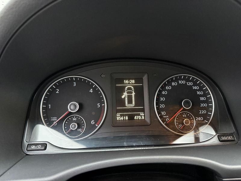 Second-hand VW Caddy Startline 75 CP (55 kW) 2014 Alb Monovolum