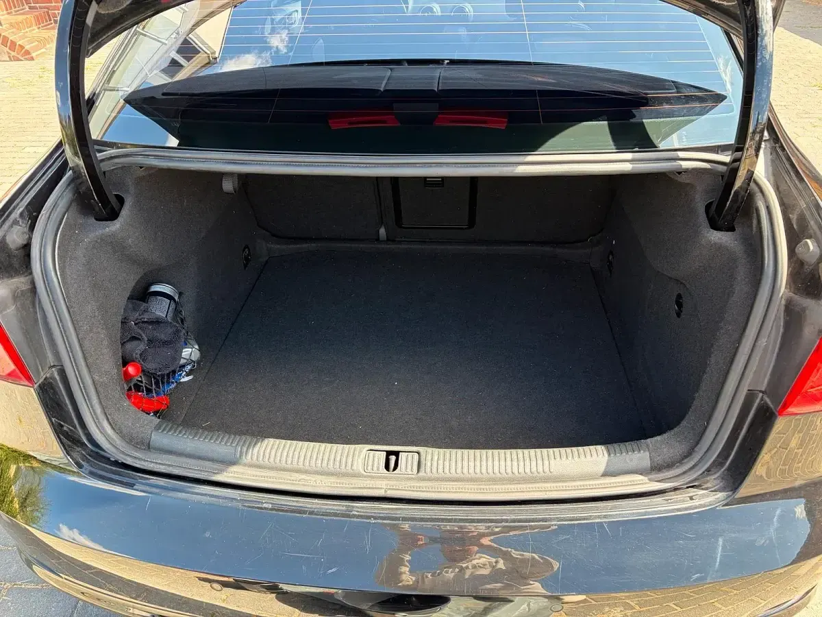 Używany Audi A3 Ambiente 150 KM (110 kW) 2014 Czarny Sedan/Limuzyna