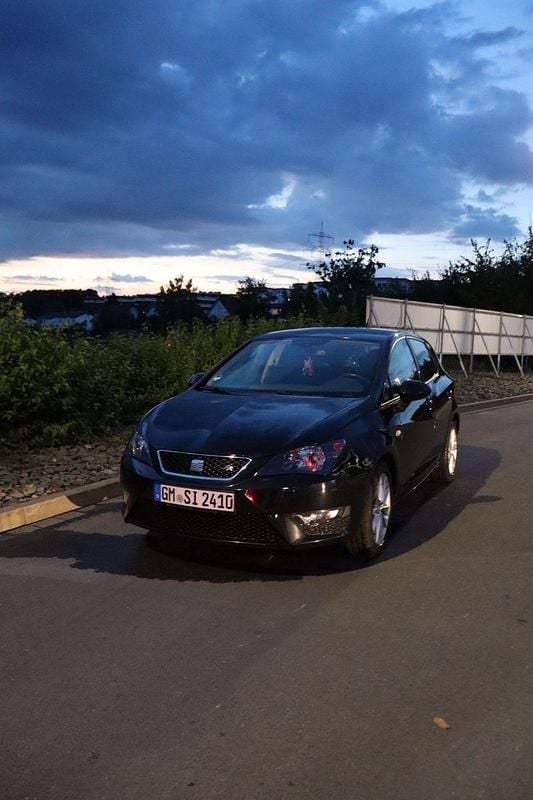 Schwarz Gebraucht 2013 Seat Ibiza FR Kleinwagen | 6.400 € (Fairer Preis) - Bild 1/4