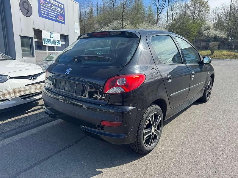 Gebraucht Peugeot 206 Basis 60 PS (44 kW) 2010 Schwarz Kleinwagen