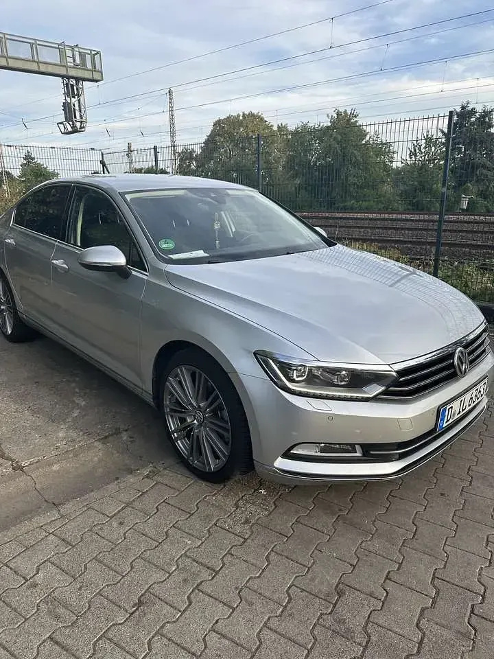Gebraucht VW Passat Comfortline 190 PS (139 kW) 2016 Limousine