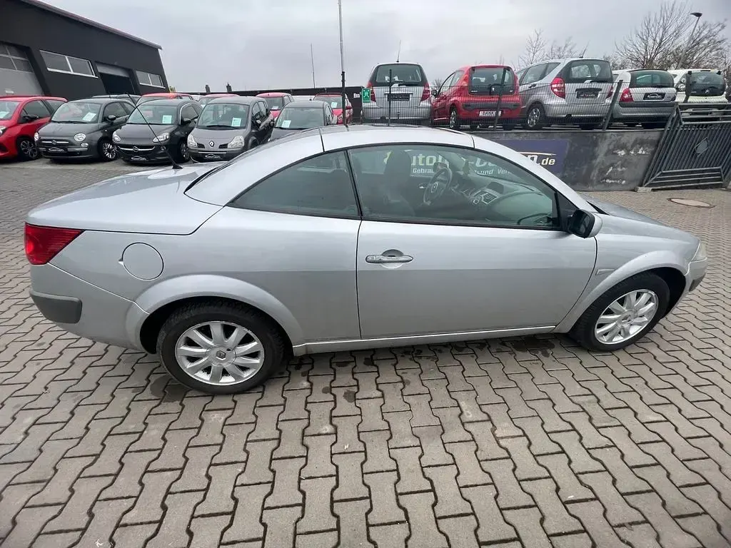 Gebraucht Renault Mégane Cabriolet Dynamique 111 PS (81 kW) 2006 Grau Cabrio