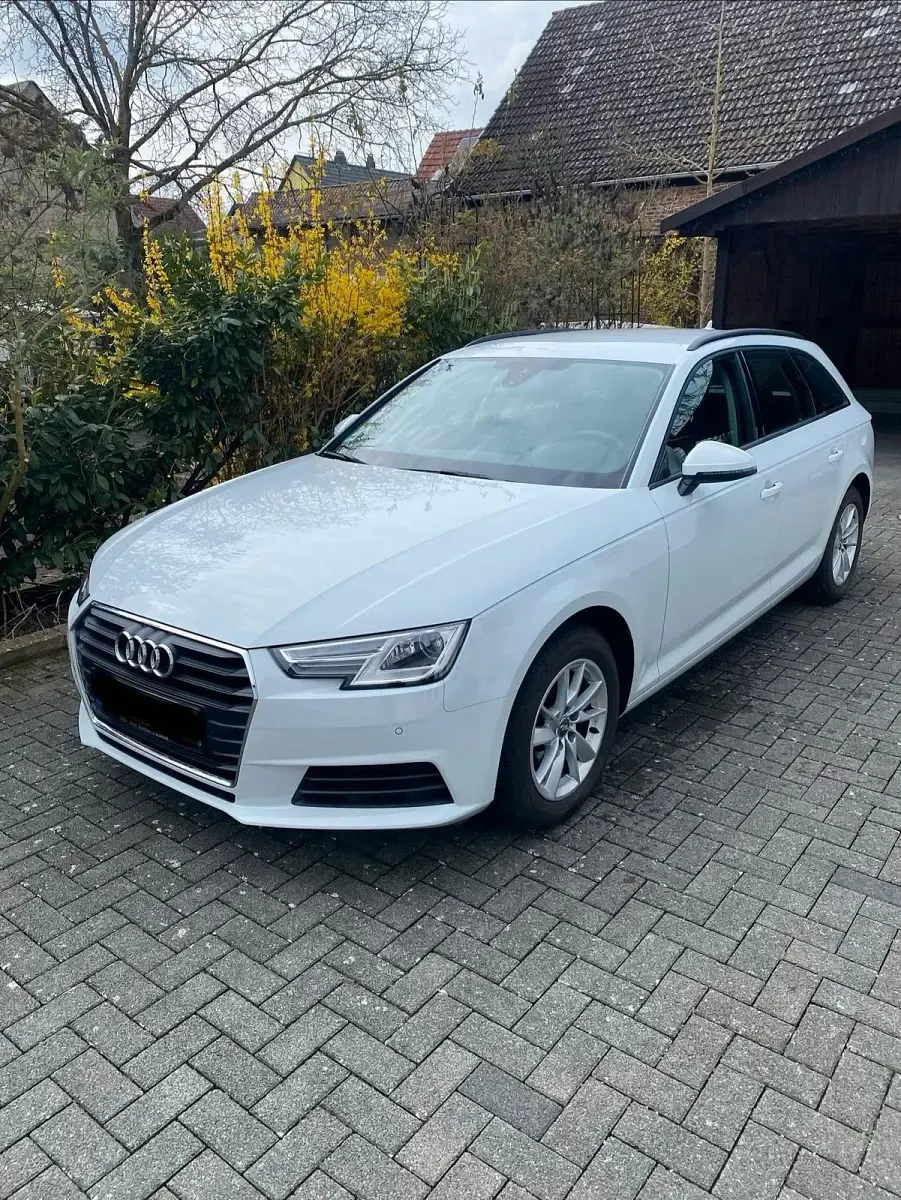 Gebraucht Audi A4 Comfort 150 PS (110 kW) 2018 Weiß Kombi