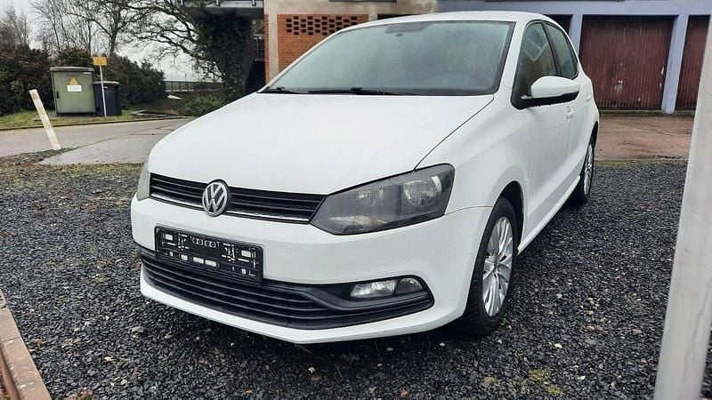 Gebraucht VW Polo Trendline 60 PS (44 kW) 2015 Weiß Kleinwagen