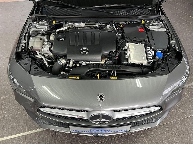 Gebraucht Mercedes CLA200 Shooting Brake Progressive 150 PS (110 kW) 2023 Mountaingrau Kombi