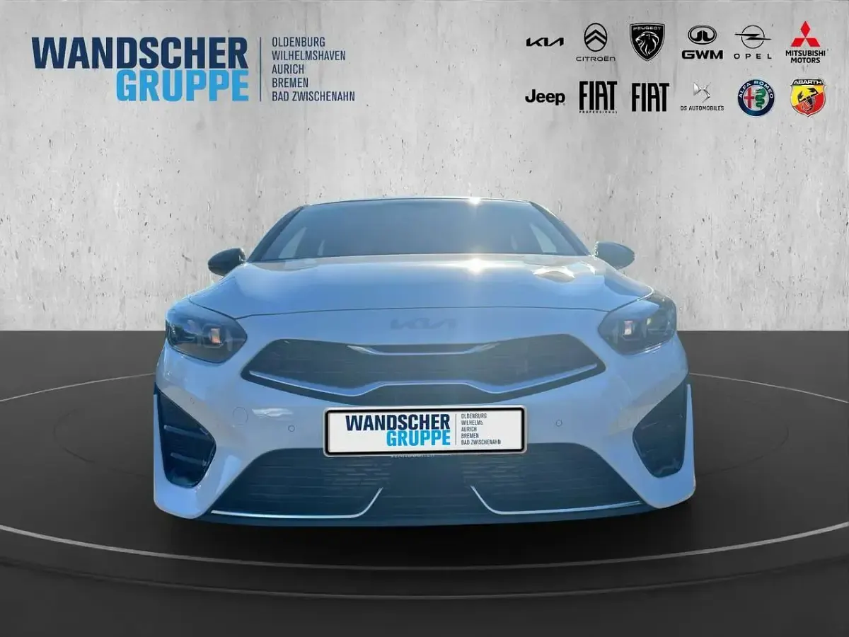 Neu Kia ProCeed GT-Line 140 PS (102 kW) 2025 Weißschwarz Kleinwagen