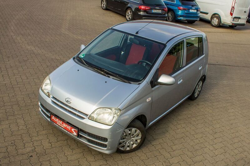 Silber Gebraucht 2006 Daihatsu Cuore Kleinwagen | 999 € (Fairer Preis) - Bild 1/4