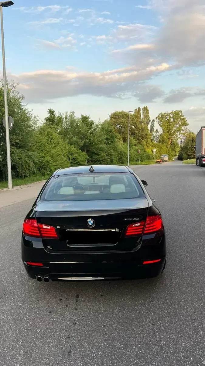 Gebraucht BMW 520 2015 Schwarz Limousine