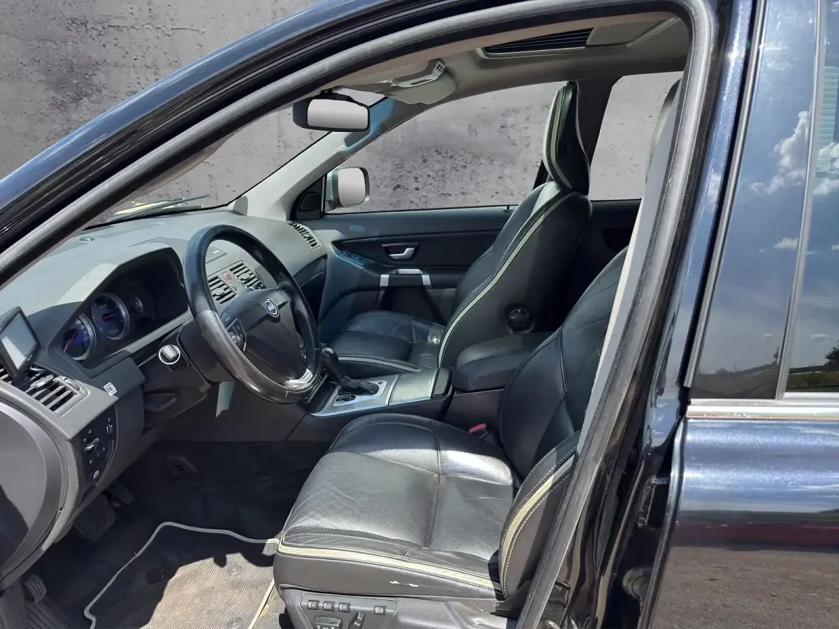 Gebraucht Volvo XC90 R-Design 185 PS (136 kW) 2010 Schwarz SUV