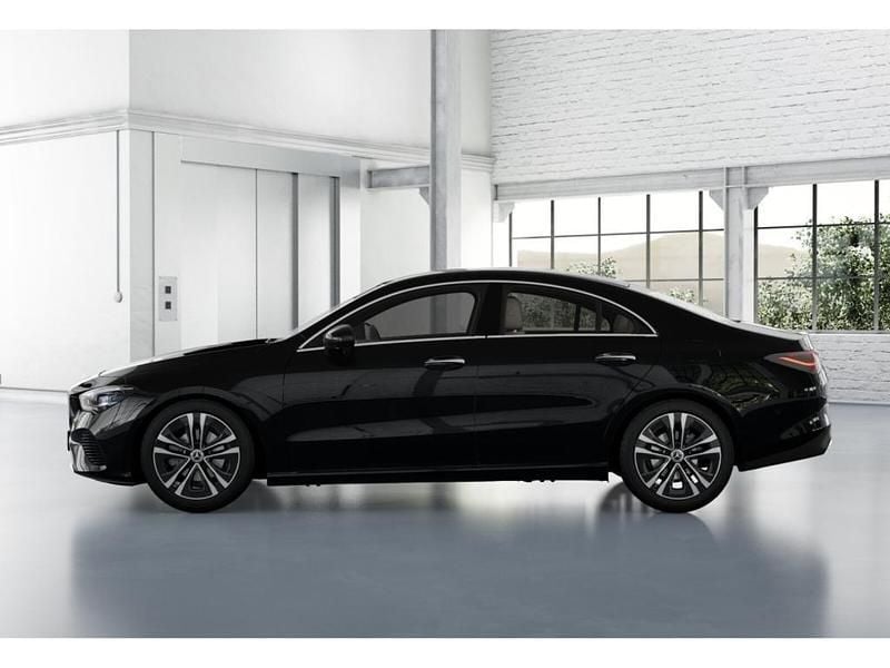 Gebraucht Mercedes CLA180 Progressive 136 PS (100 kW) 2025 Metalliclack kosmosschwarz Limousine