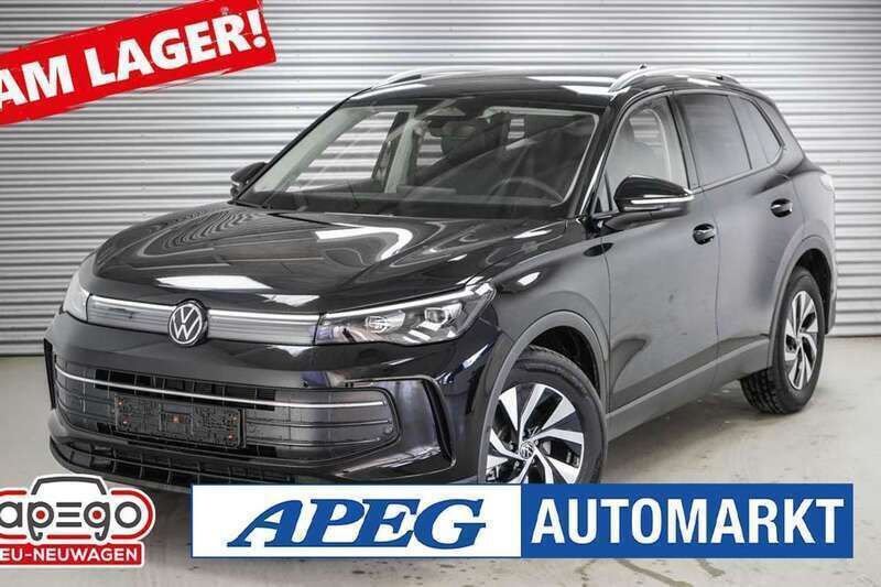 Deep black Neu 2024 VW Tiguan Life SUV | 38.990 € - Bild 1/1