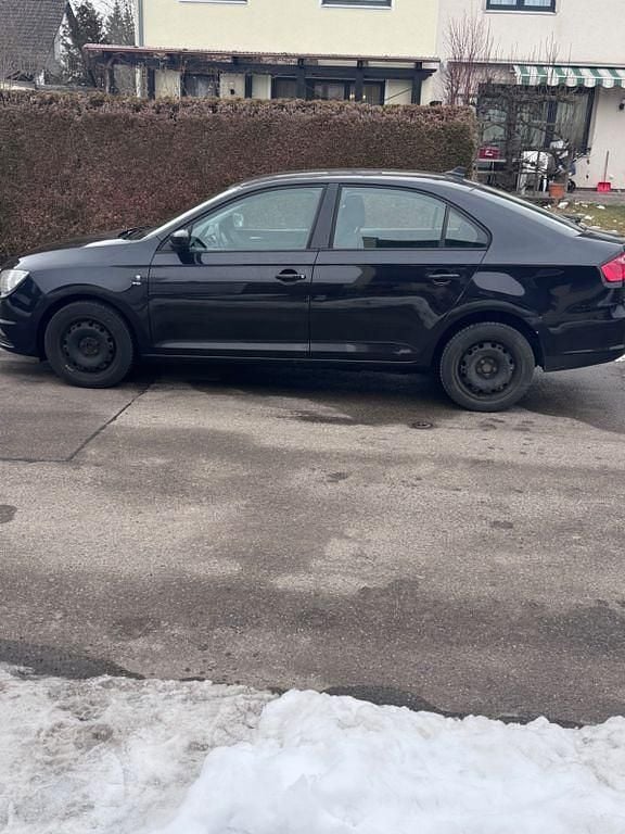 Schwarz Gebraucht 2013 Seat Toledo Ecomotive Kleinwagen | 3.100 € (Etwas zu teuer) - Bild 1/4