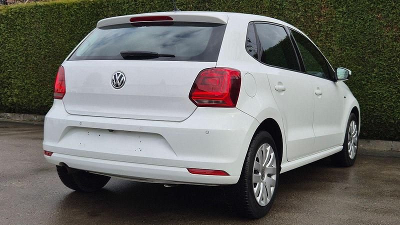 Gebraucht VW Polo 90 PS (66 kW) 2015 Weiß Kleinwagen