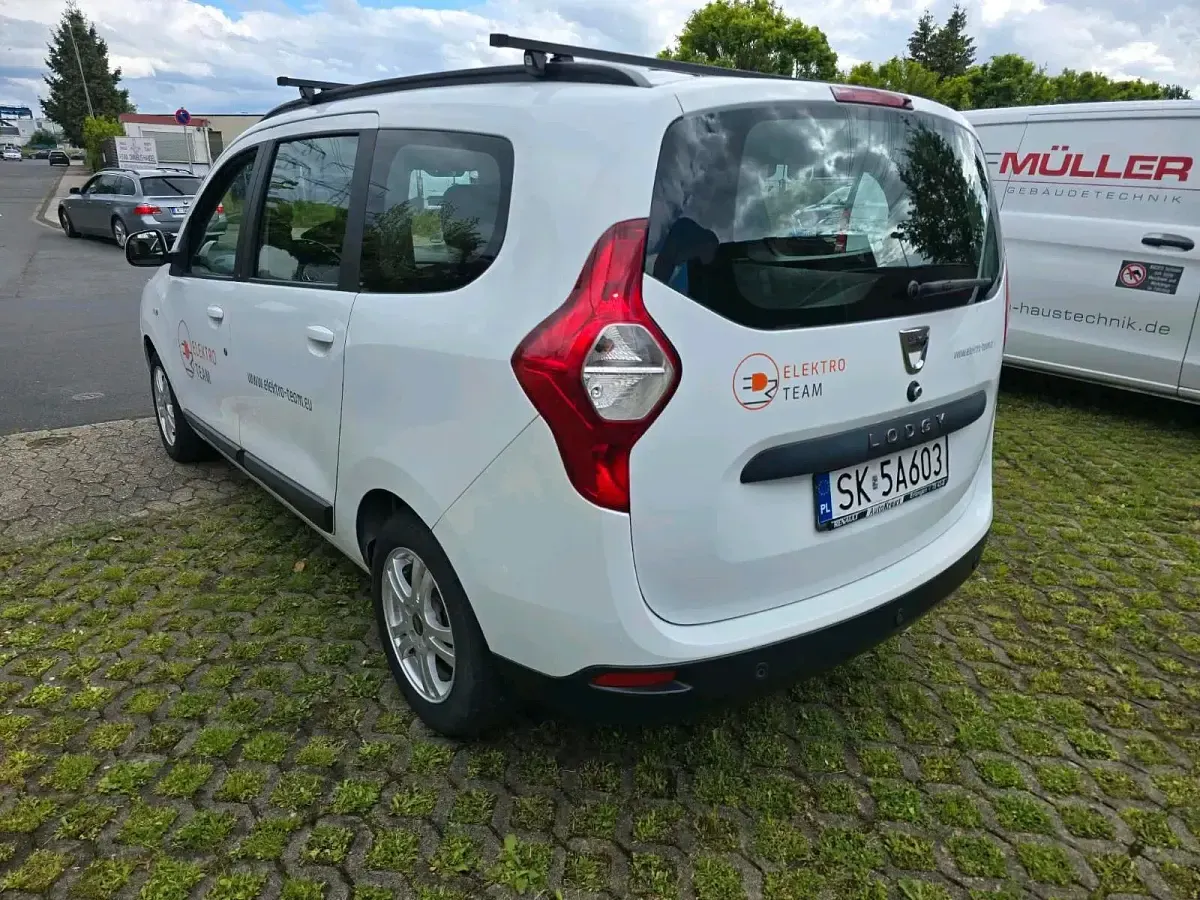 Gebraucht Dacia Lodgy 116 PS (85 kW) 2013 Weiß Van / Kleinbus