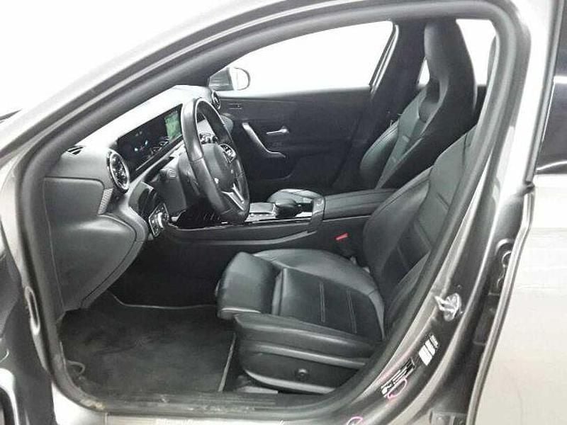 Gebraucht Mercedes A200 Progressive 150 PS (110 kW) 2021 Grau Limousine