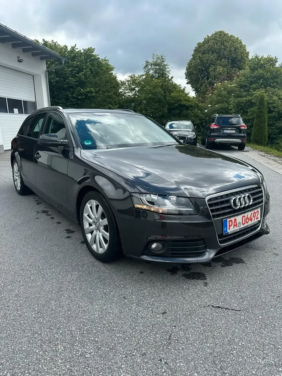 Gebraucht Audi A4 170 PS (125 kW) 2010 Grau Kombi