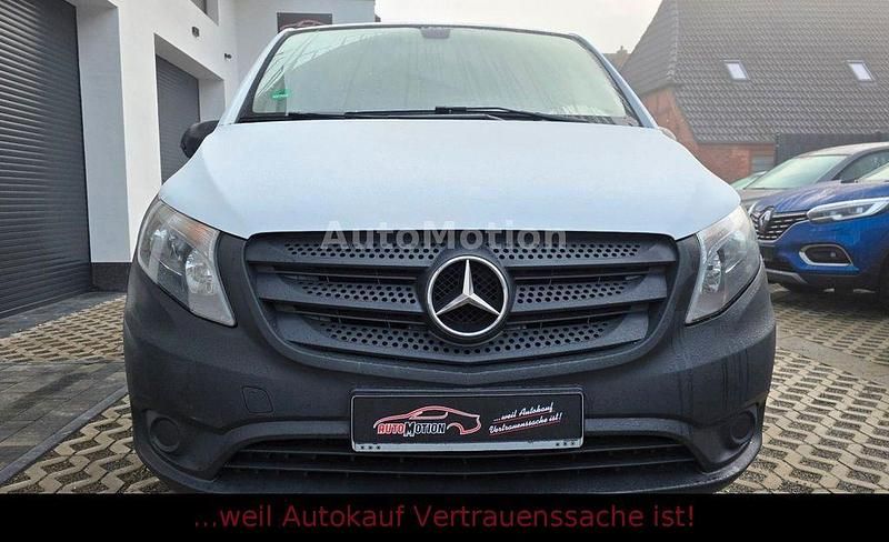 Arktikweiss Gebraucht 2015 Mercedes Vito Van | 8.990 € (Guter Preis) - Bild 1/4
