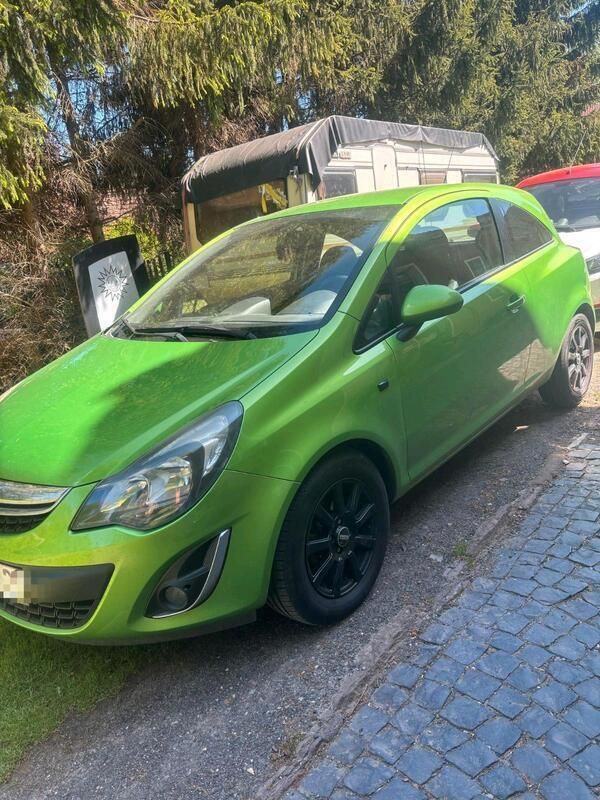 Grün Gebraucht 2014 Opel Corsa Kleinwagen | 5.700 € (Teuer) - Bild 1/4