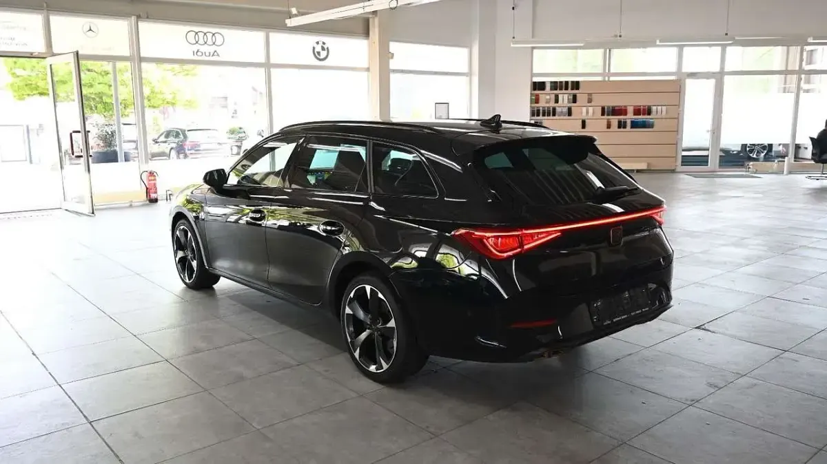 Gebraucht Cupra Leon 245 PS (180 kW) 2022 Midnight black metallic Kombi