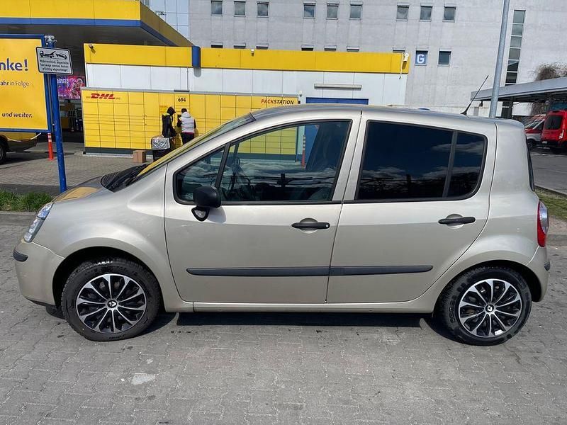 Gebraucht Renault Modus Authentique 75 PS (55 kW) 2007 Gold Van / Kleinbus