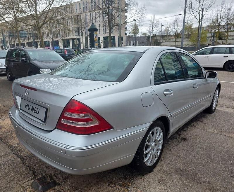 Gebraucht Mercedes C200 Elegance 163 PS (119 kW) 2000 Silber Limousine
