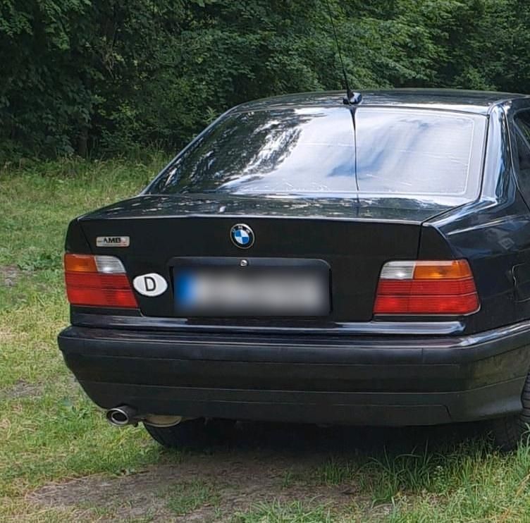 Gebraucht BMW 316 105 PS (77 kW) 1996 Schwarz Limousine