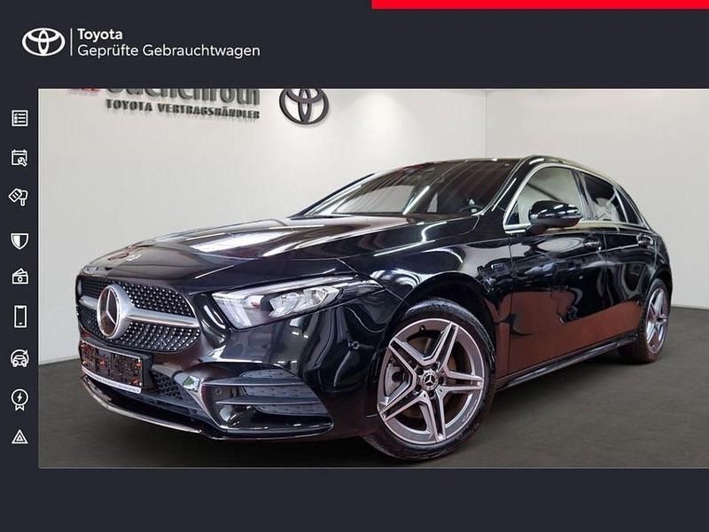 Kosmosschwarz lack Gebraucht 2020 Mercedes A250 AMG line Limousine | 24.990 € (Guter Preis) - Bild 1/4