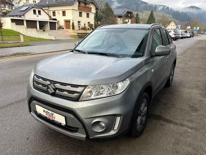 Gebraucht Suzuki Vitara Comfort 120 PS (88 kW) 2016 Grau SUV