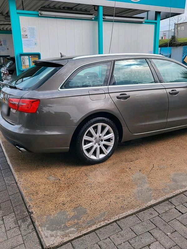 Gebraucht Audi A6 204 PS (150 kW) 2014 Grau Kombi