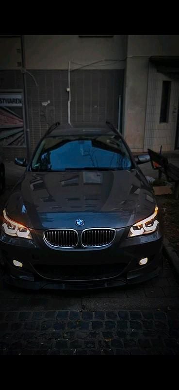 Gebraucht BMW 525 177 PS (130 kW) 2025 Silber Kombi