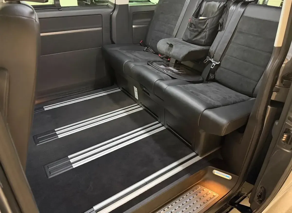 Gebraucht VW Multivan 199 PS (146 kW) 2019 Schwarz Van / Kleinbus