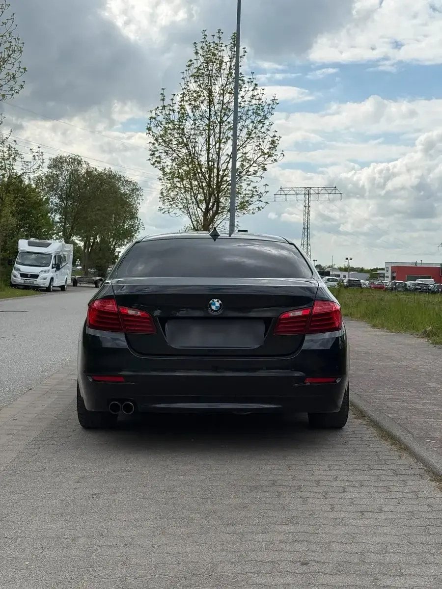 Gebraucht BMW 520 Efficient Dynamics 190 PS (139 kW) 2015 Schwarz Limousine