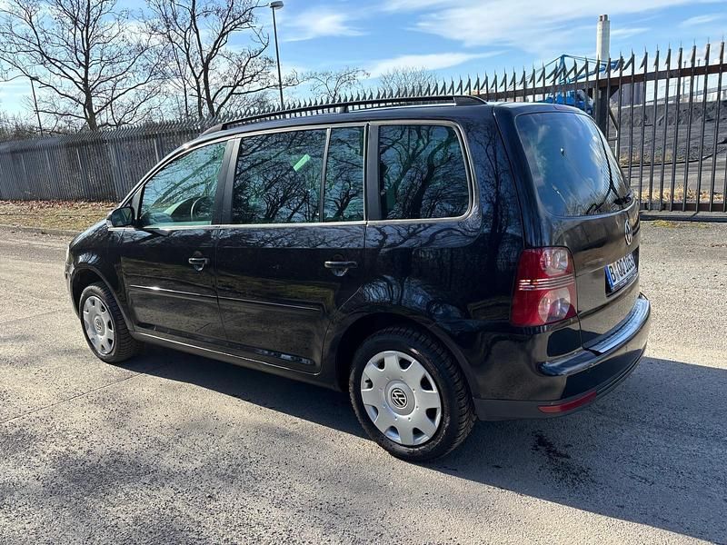 Gebraucht VW Touran 100 PS (73 kW) 2007 Schwarz Van / Kleinbus