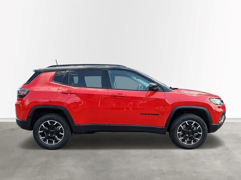 Gebraucht Jeep Compass 241 PS (177 kW) 2023 Vr176) (rot SUV