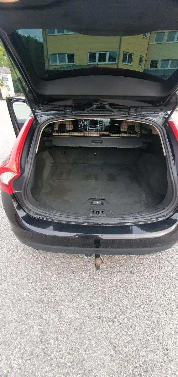 Gebraucht Volvo V60 205 PS (150 kW) 2011 Schwarz Kombi