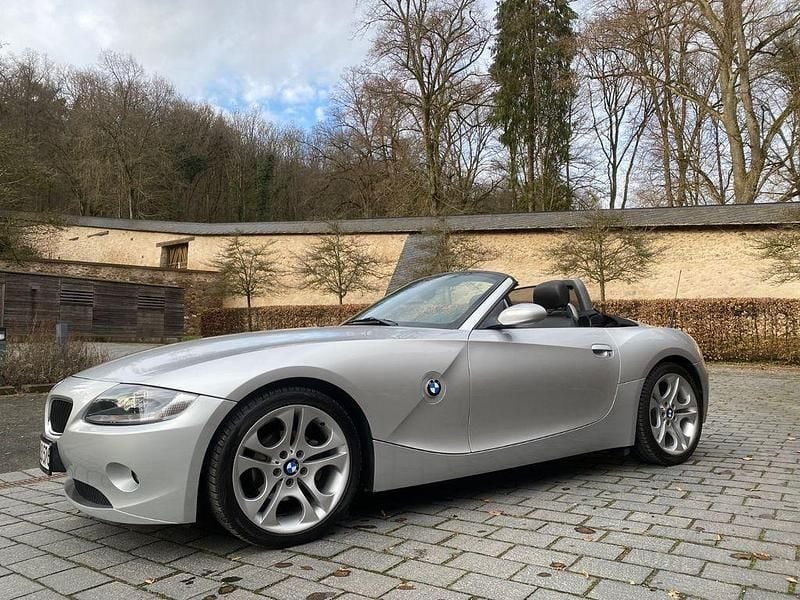 Gebraucht BMW Z4 170 PS (125 kW) 2004 Silber Cabrio