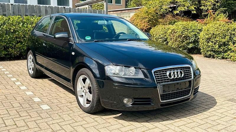 Schwarz Gebraucht 2005 Audi A3 Attraction Limousine | 1.650 € (Superpreis) - Bild 1/4