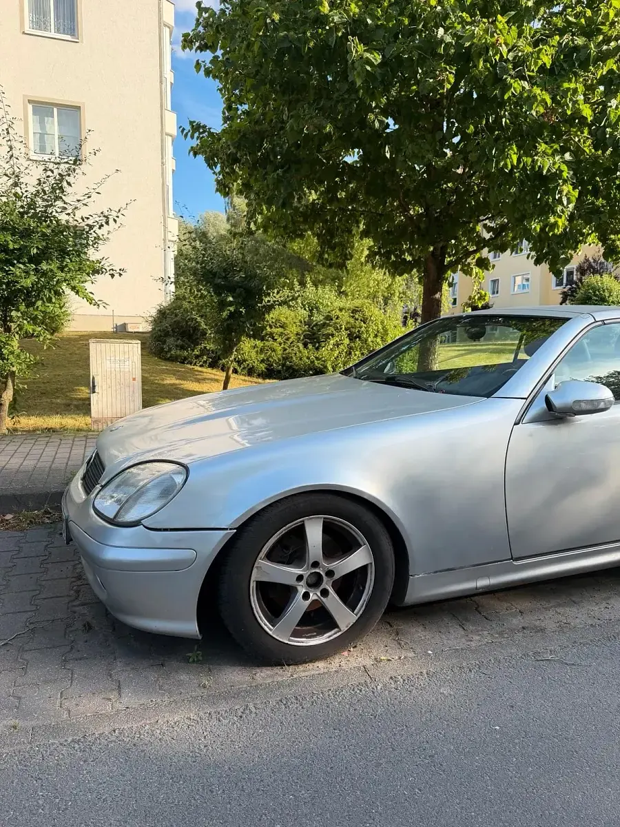 Gebraucht Mercedes SLK200 163 PS (119 kW) 2002 Grau Cabrio