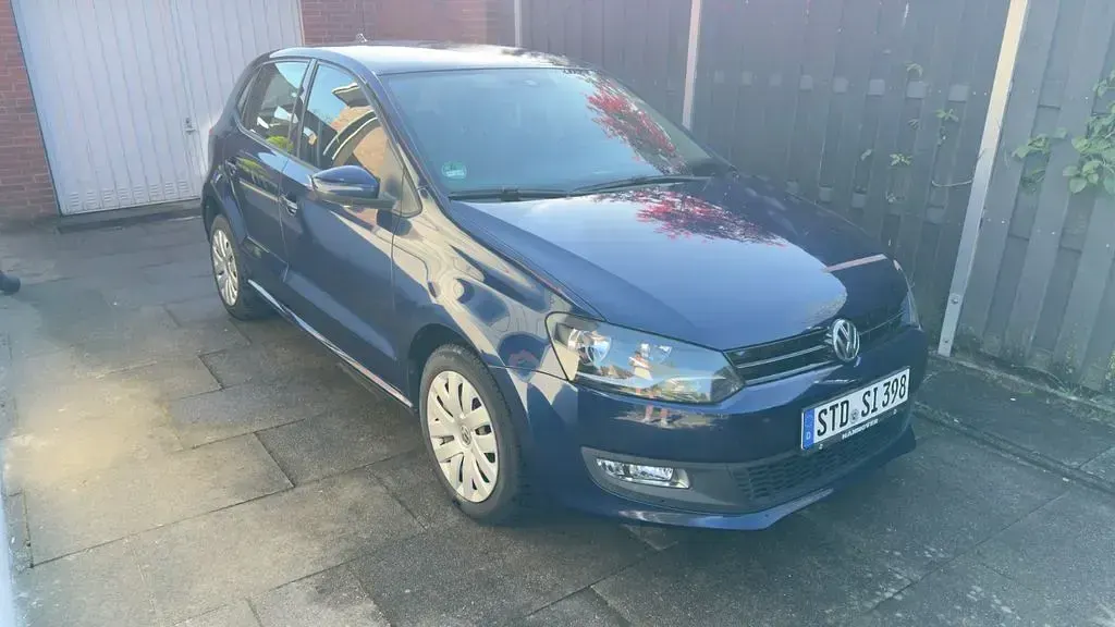 Gebraucht VW Polo 90 PS (66 kW) 2013 Blau Kleinwagen