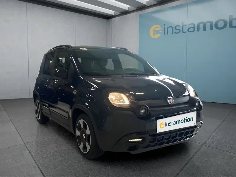 Neu Fiat Panda Cross Cross 65 PS (47 kW) 2025 Grün Kleinwagen