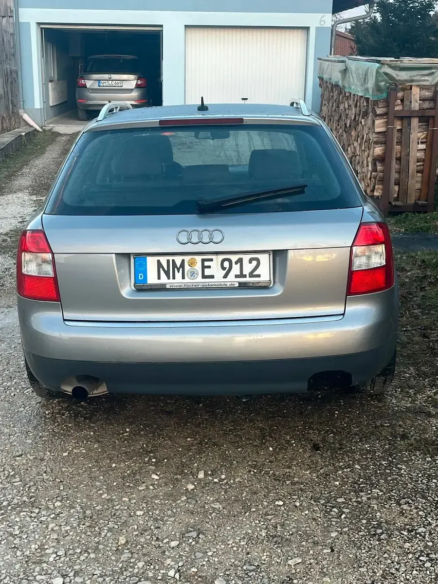 Gebraucht Audi A4 130 PS (95 kW) 2002 Silber Kombi