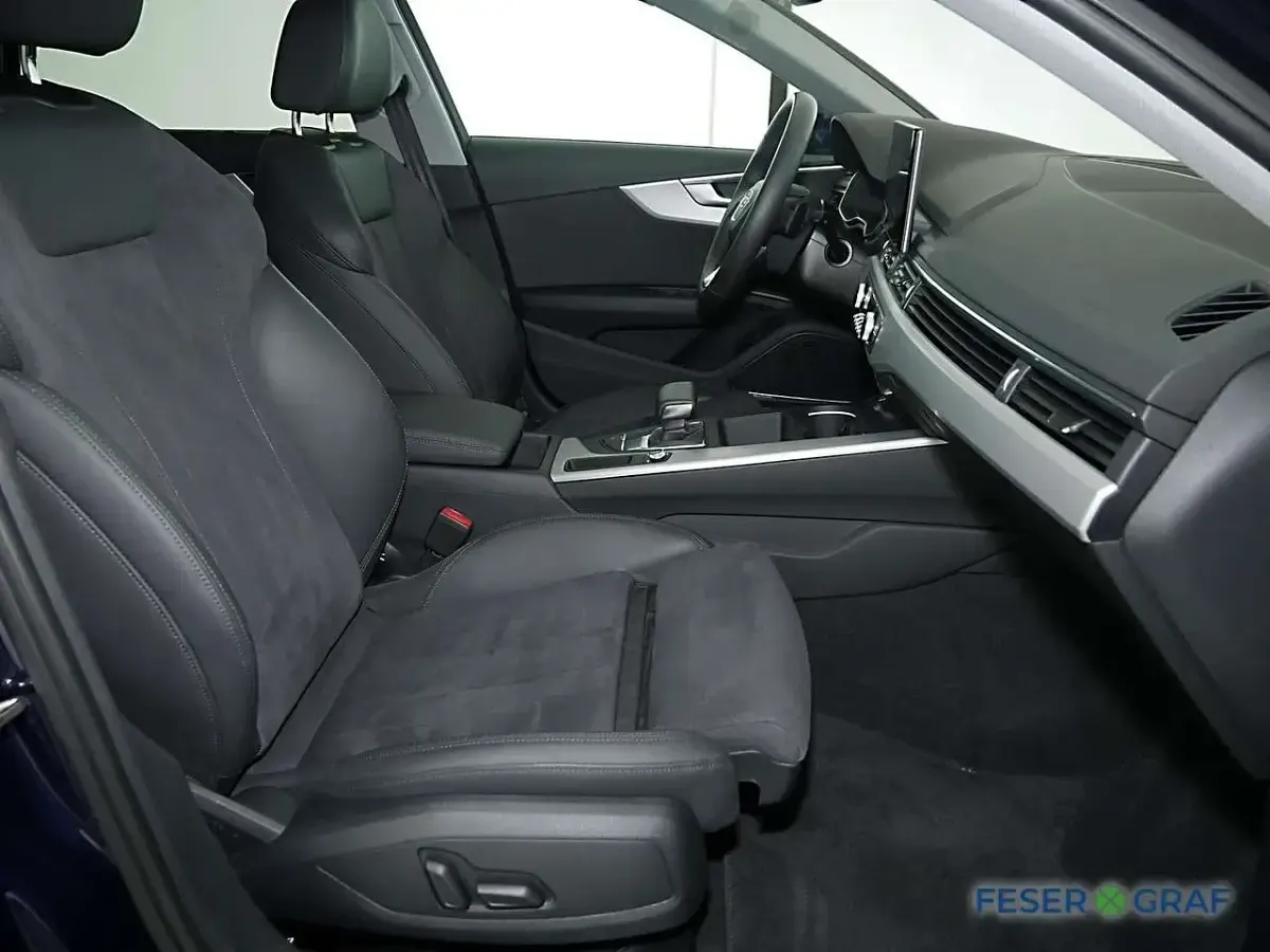 Gebraucht Audi A4 Ambiente 150 PS (110 kW) 2022 Navarrablau metallic Kombi