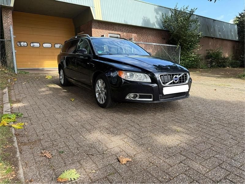 Schwarz Gebraucht 2012 Volvo V70 Kombi | 6.850 € (Superpreis) - Bild 1/4