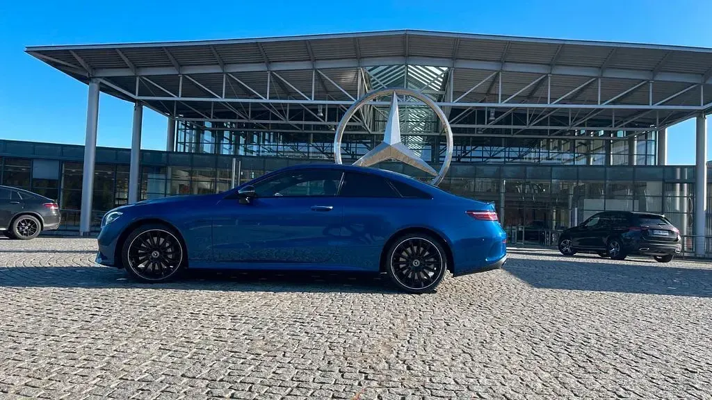 Gebraucht Mercedes E450 367 PS (269 kW) 2023 Blau Coupé