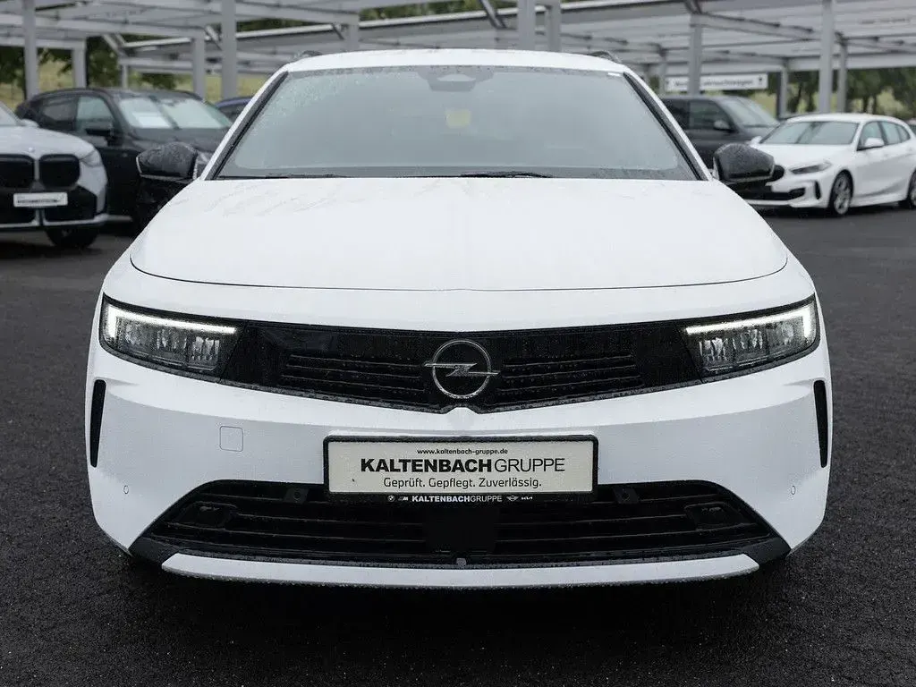 Neu Opel Astra Edition 131 PS (96 kW) 2025 Weiß Kombi