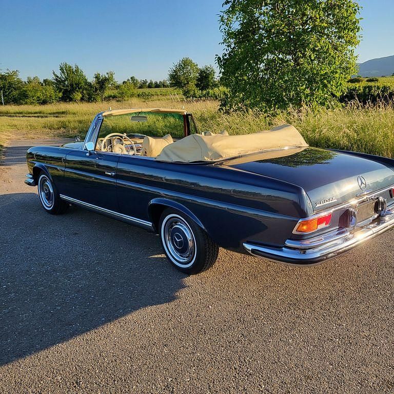 Gebraucht Mercedes W111 160 PS (117 kW) 1970 Blau Cabrio