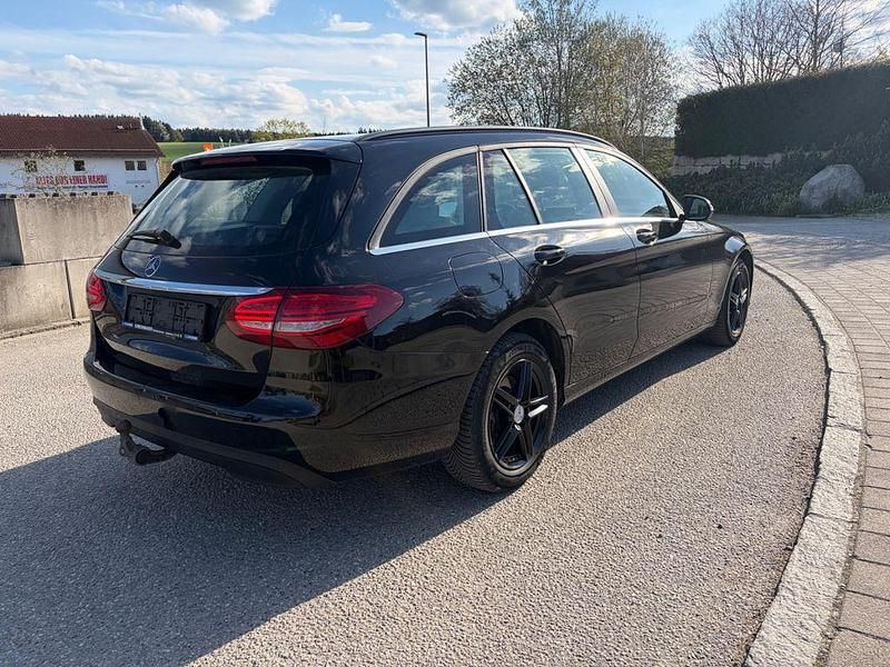 Gebraucht Mercedes C220 170 PS (125 kW) 2016 Schwarz Kombi