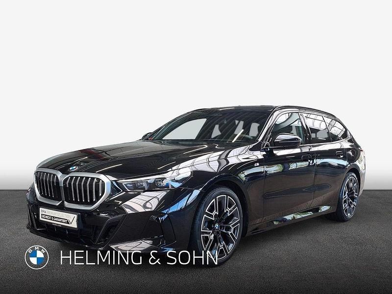 Schwarz Gebraucht 2025 BMW 520 M Sport Kombi | 48.199 € (Guter Preis) - Bild 1/4
