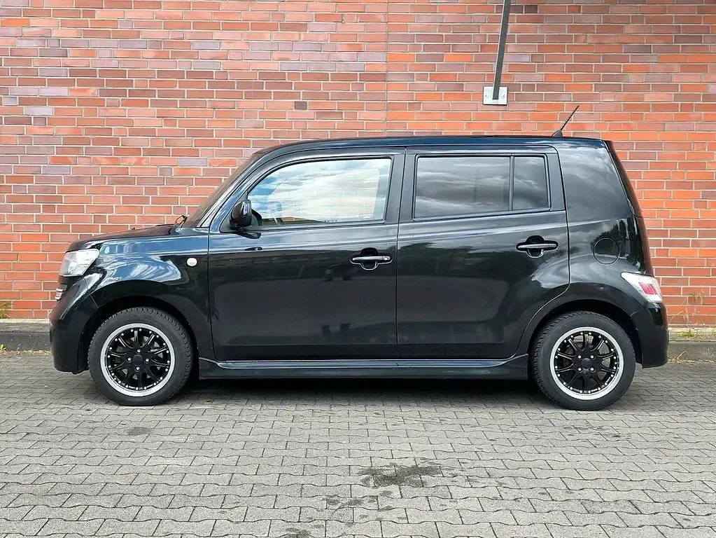 Gebraucht Daihatsu Materia 91 PS (66 kW) 2009 Schwarz Van / Kleinbus